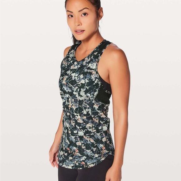 Lululemon Sculpt Tank II Spring Bloom Multi Black Size 8 - Picture 2 of 10